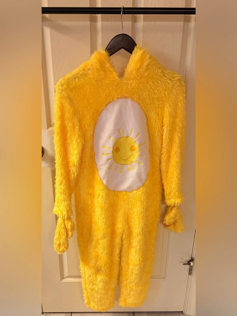 Care Bears Classic Funshine Yellow Bear  Costume, Kid’s Medium (8-10), Halloween